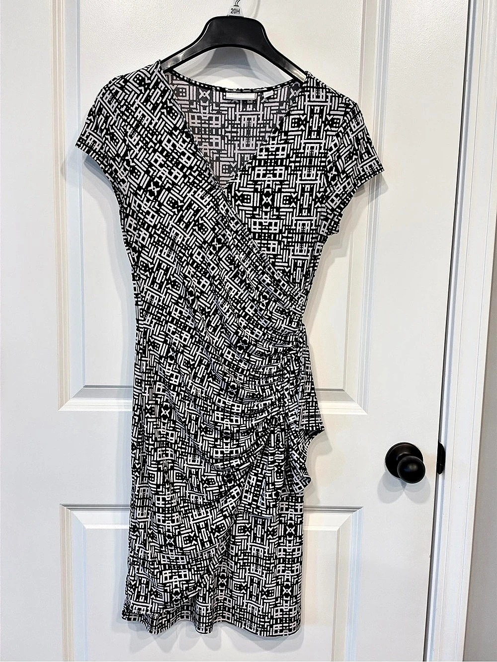 New York & Company Geometric Mini Dress in Black & White Size XS